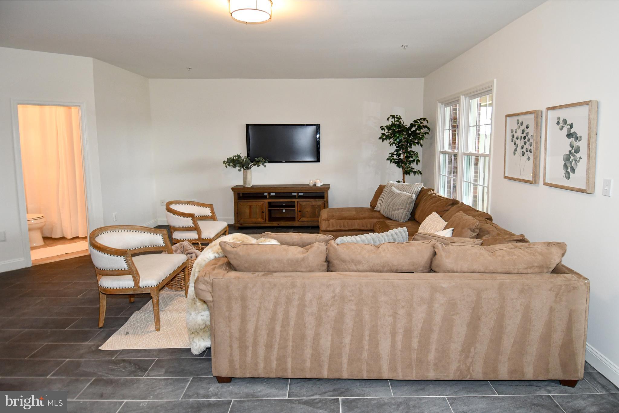 RIVER CREEK - Residential