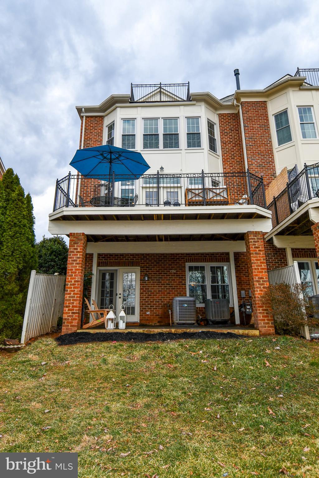 RIVER CREEK - Residential