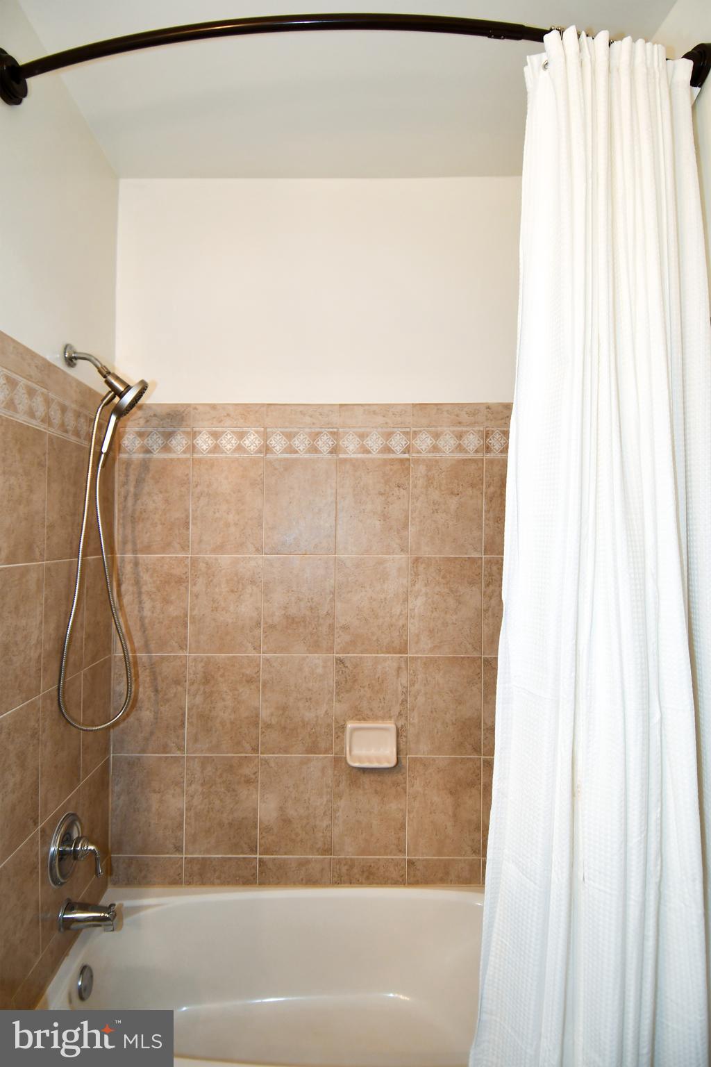 RIVER CREEK - Residential