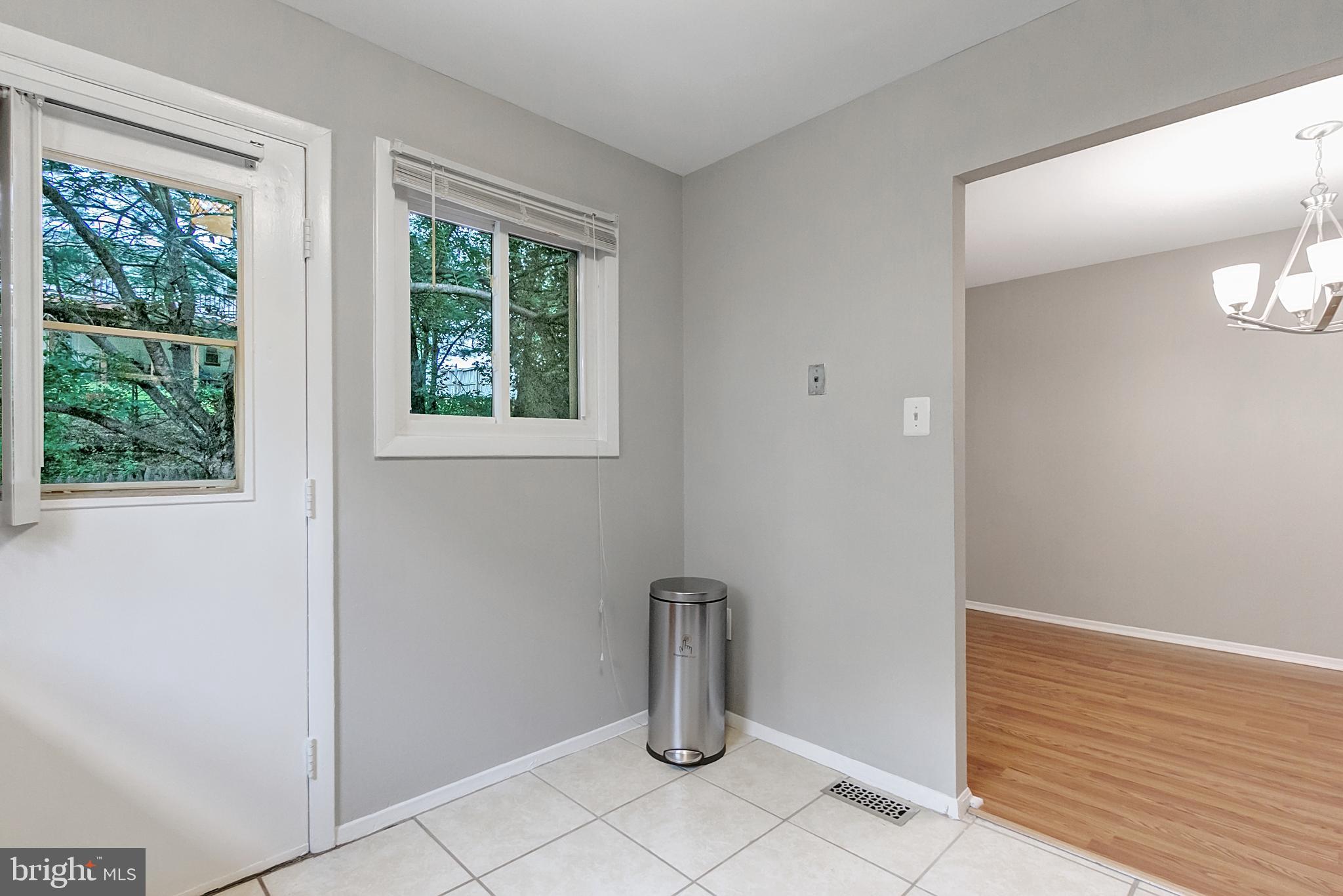 LAURELTON FOREST - Residential