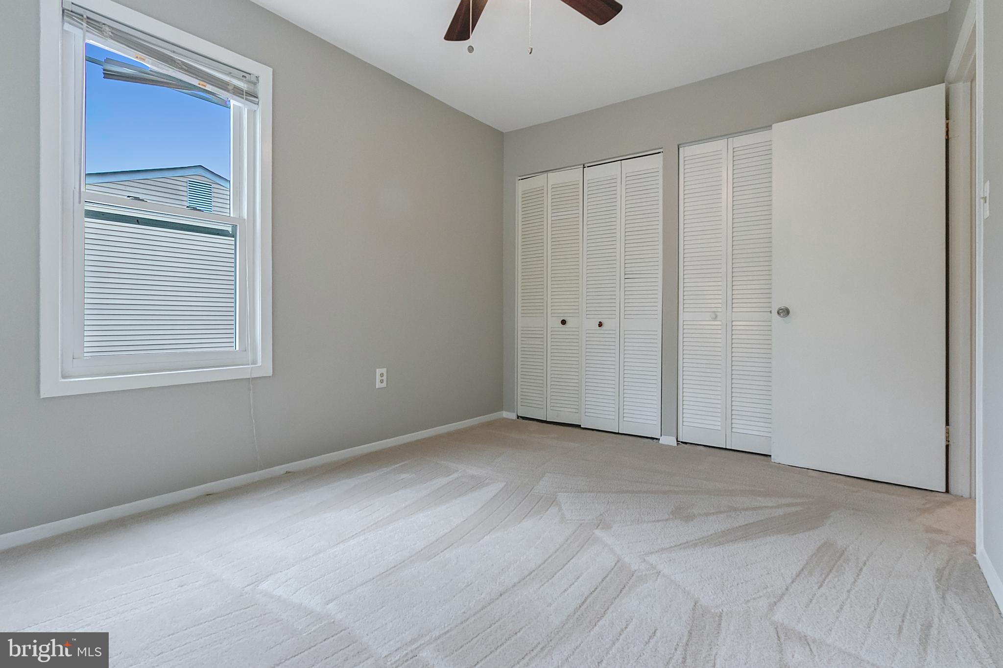 LAURELTON FOREST - Residential