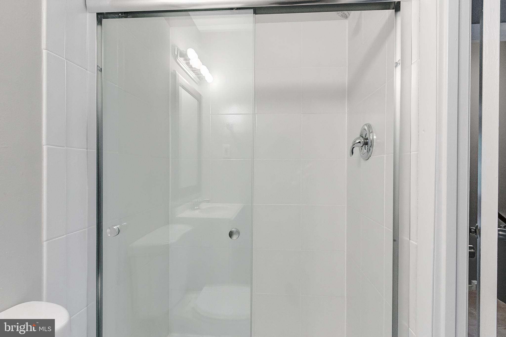 LAURELTON FOREST - Residential