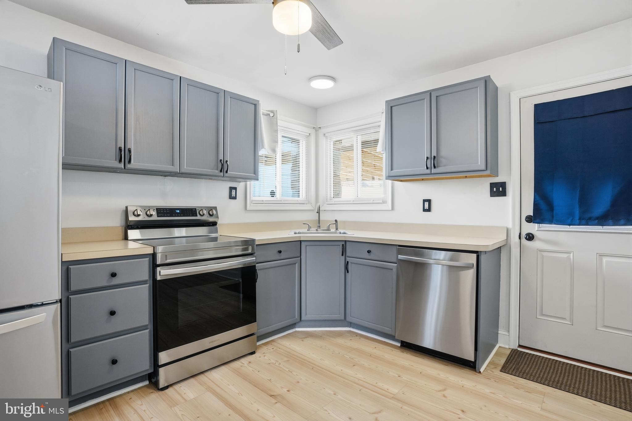 LAUREL BEND - Residential