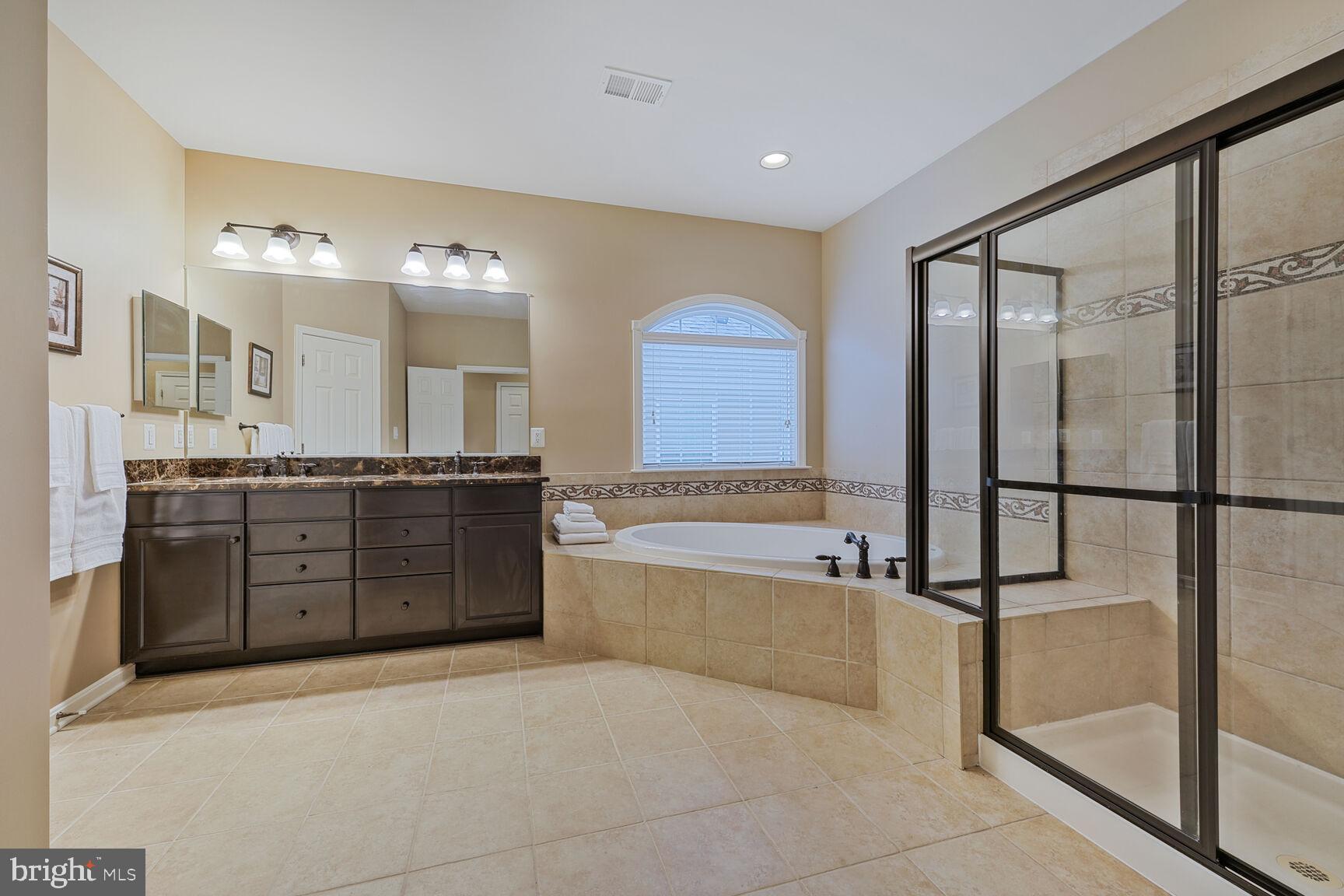 KINGSTOWNE - Residential