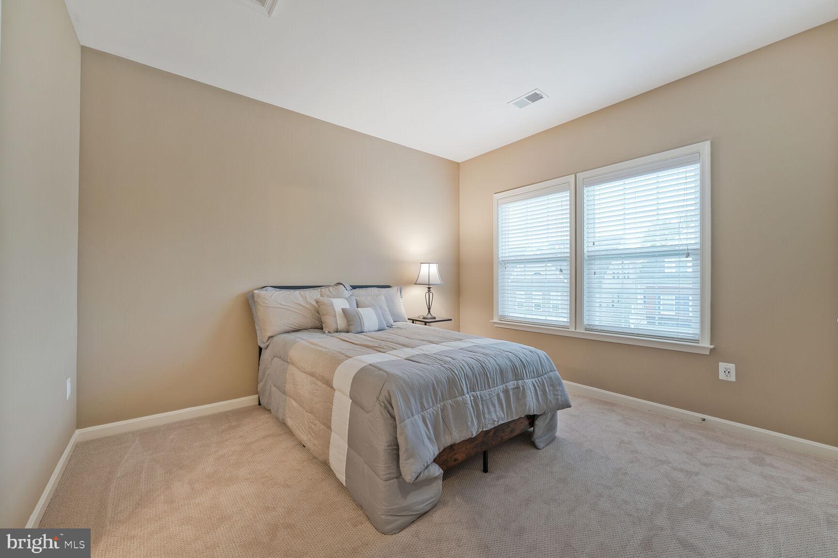 KINGSTOWNE - Residential