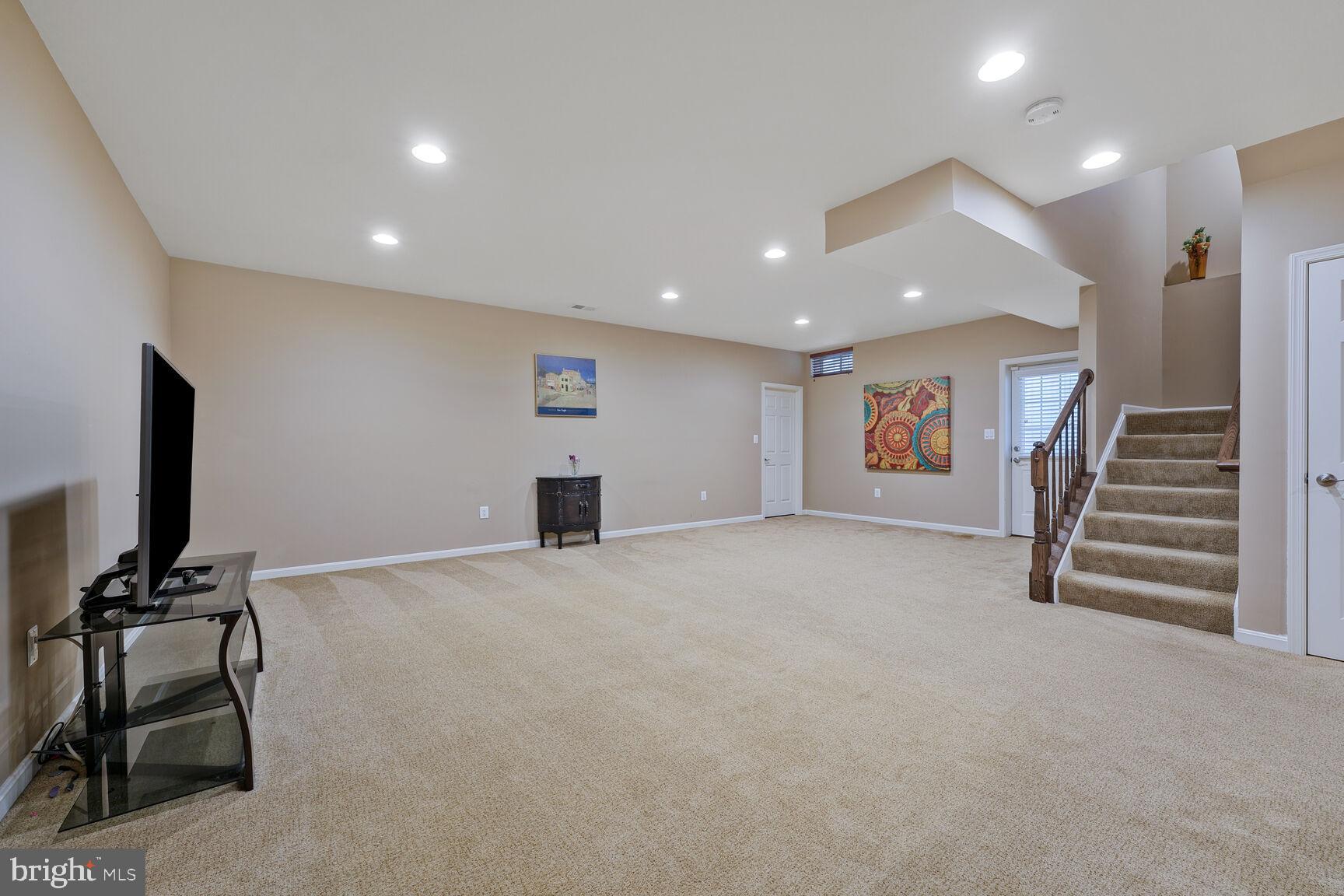 KINGSTOWNE - Residential