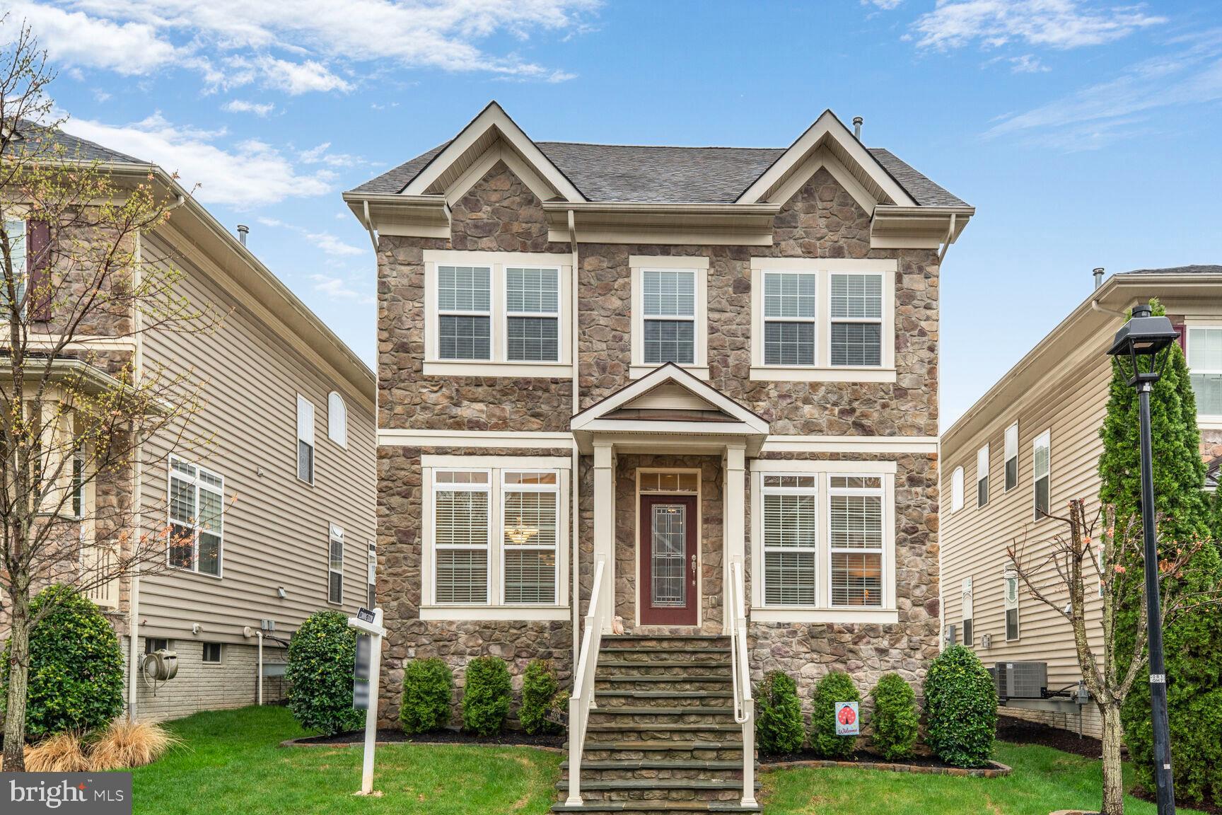 KINGSTOWNE - Residential