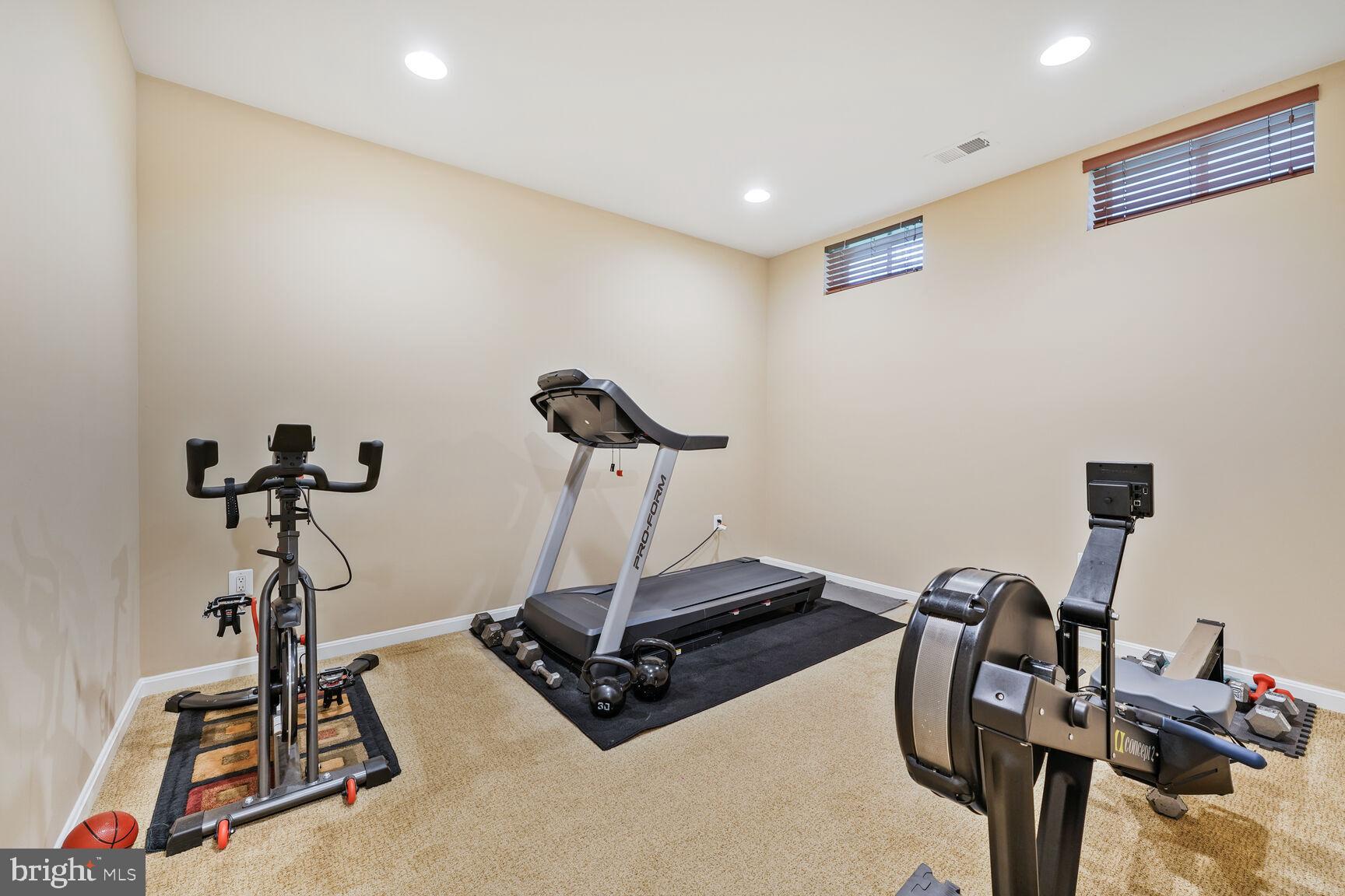 KINGSTOWNE - Residential