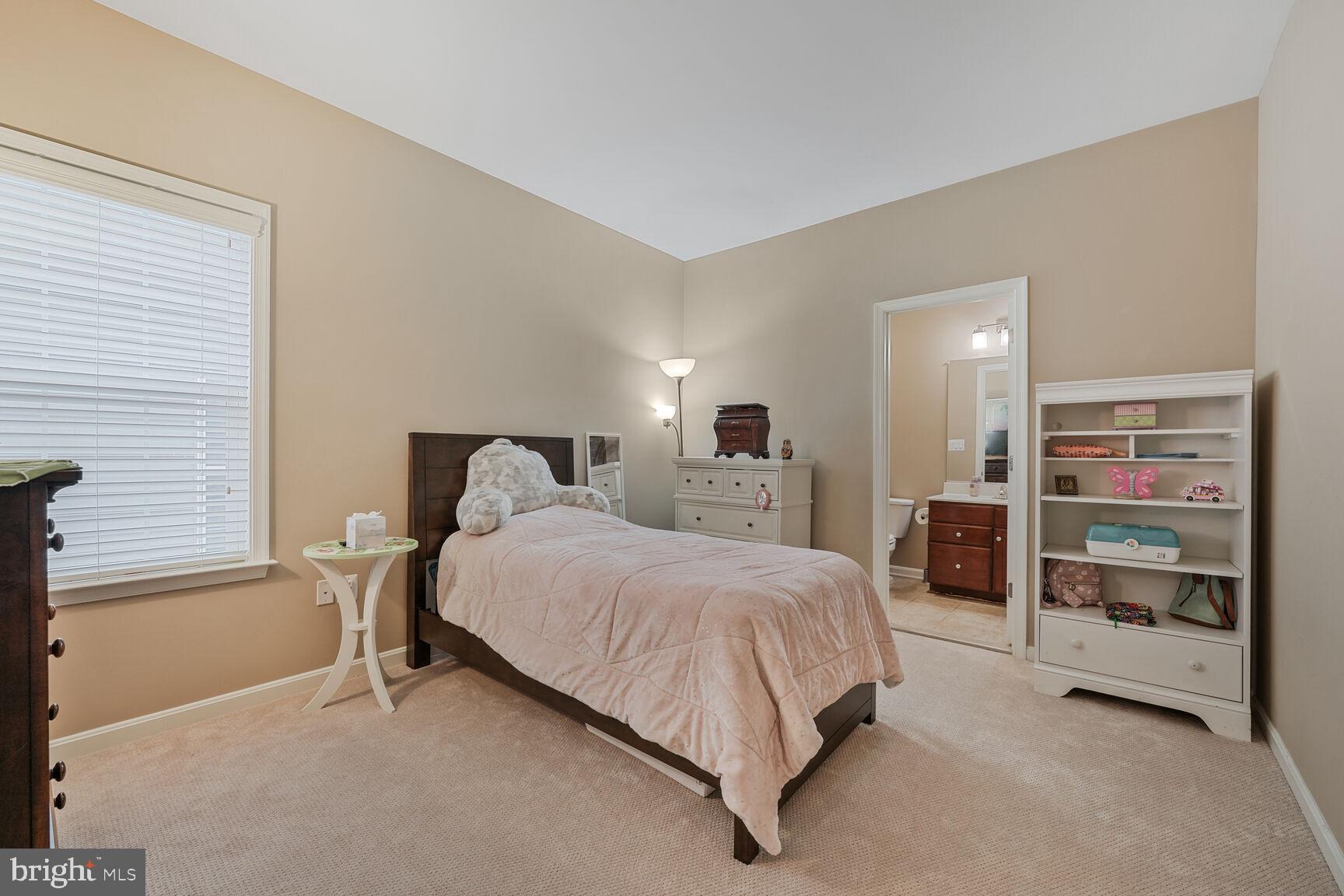 KINGSTOWNE - Residential