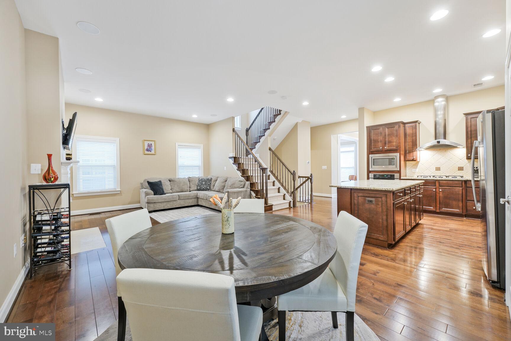 KINGSTOWNE - Residential