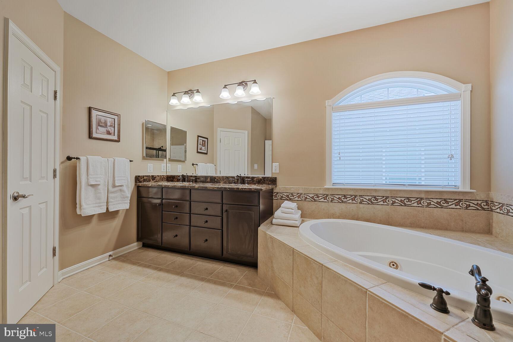 KINGSTOWNE - Residential