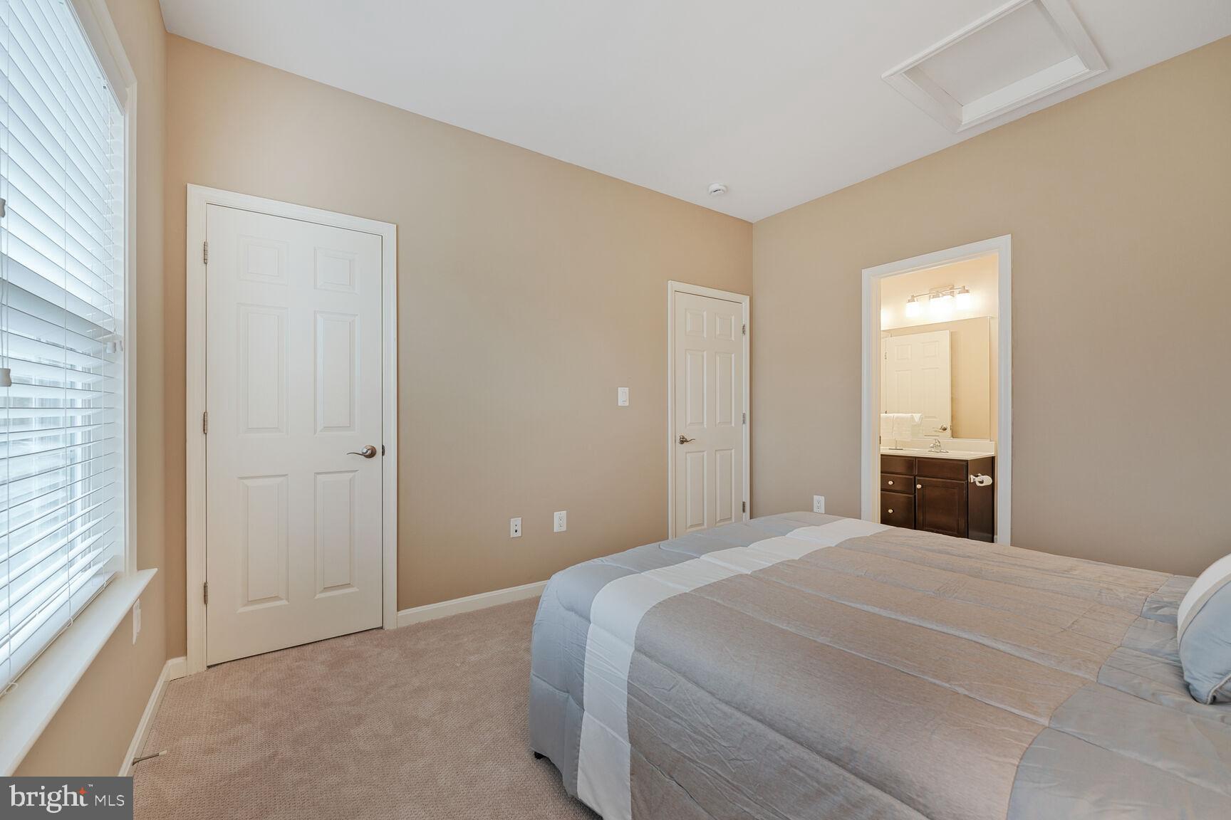 KINGSTOWNE - Residential