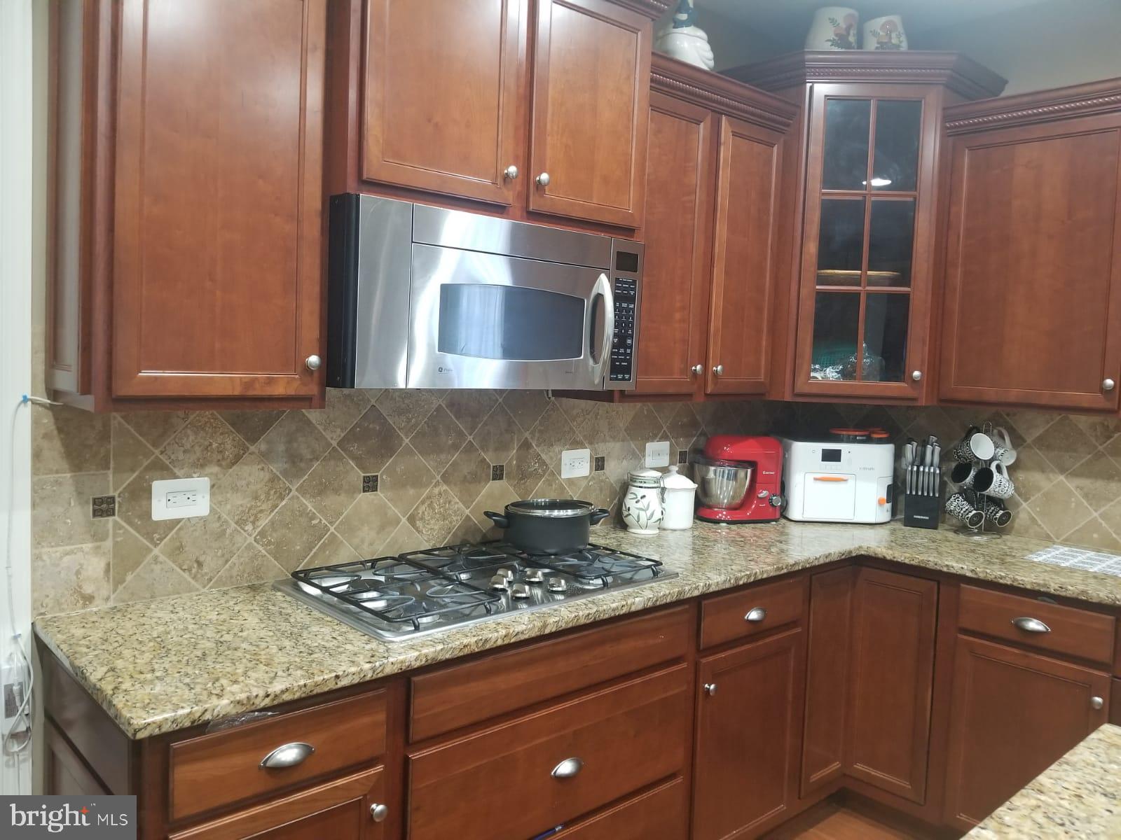 HUNTER RIDGE ESTATES - Residential