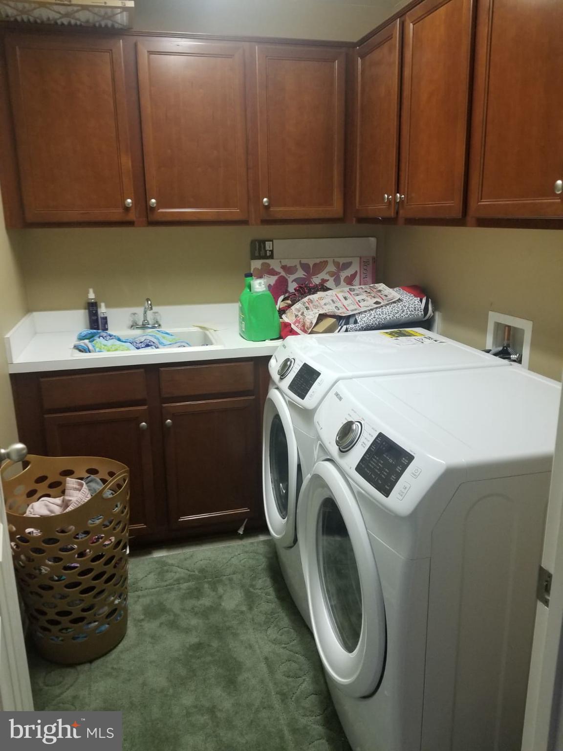 HUNTER RIDGE ESTATES - Residential