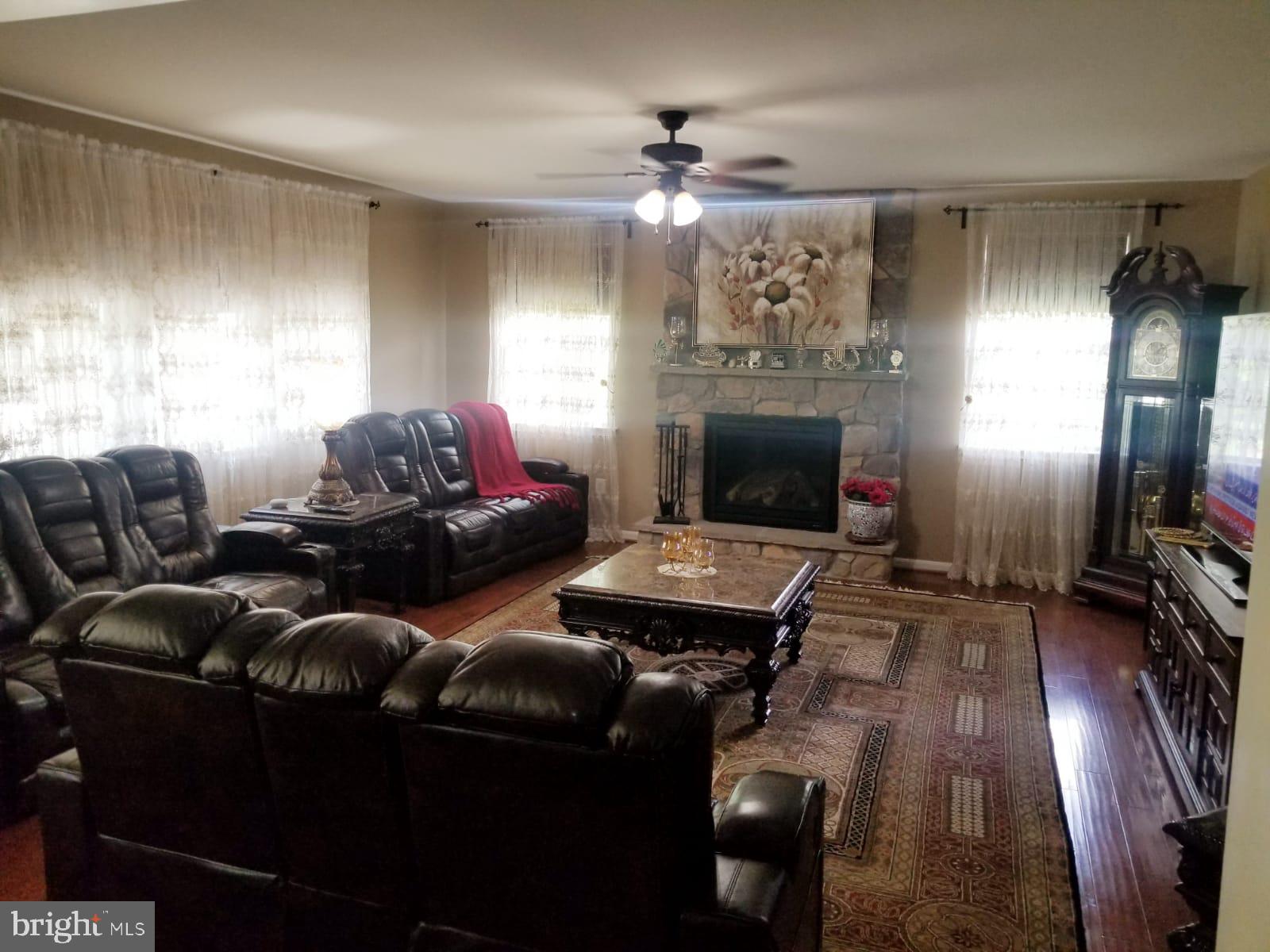 HUNTER RIDGE ESTATES - Residential