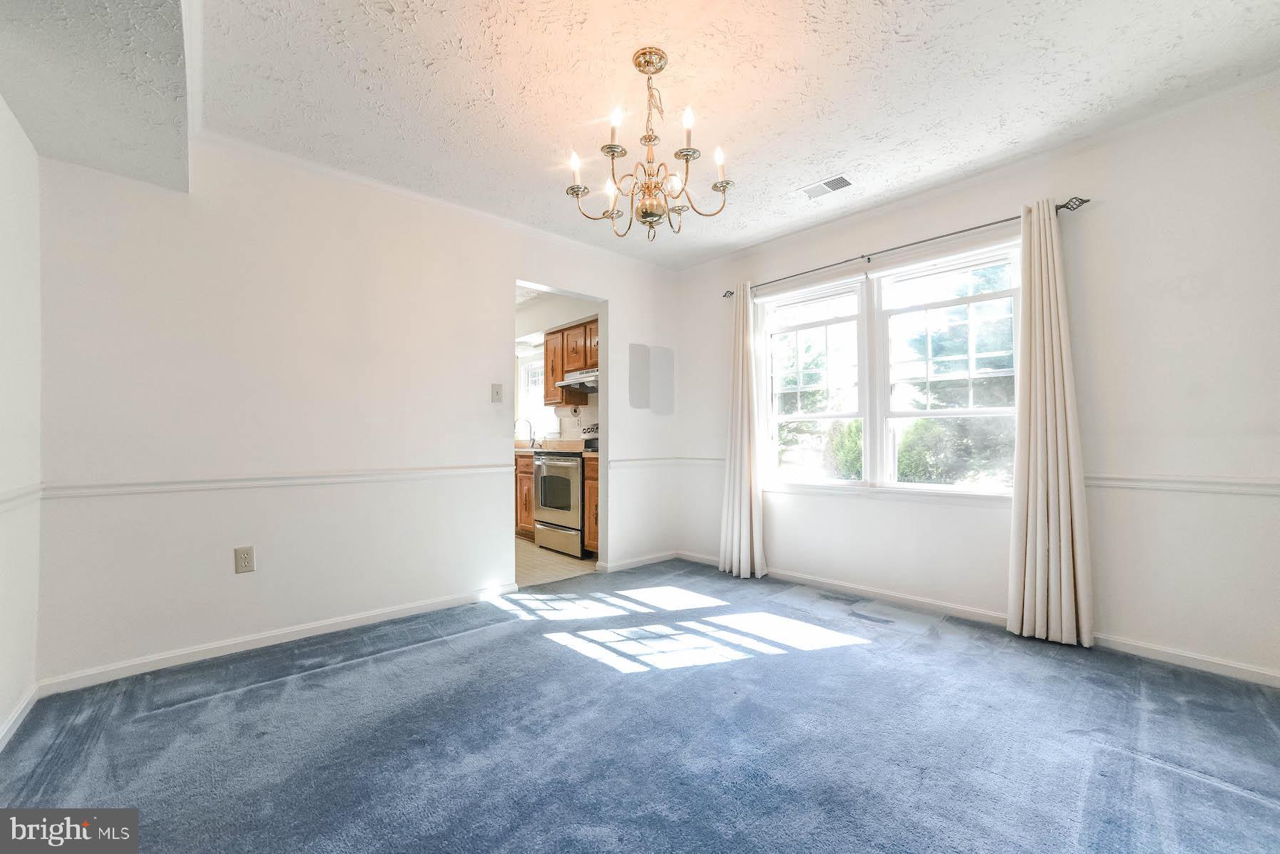 HAMPSHIRE - Residential