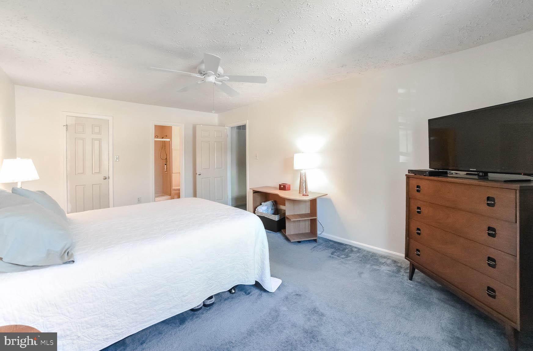 HAMPSHIRE - Residential