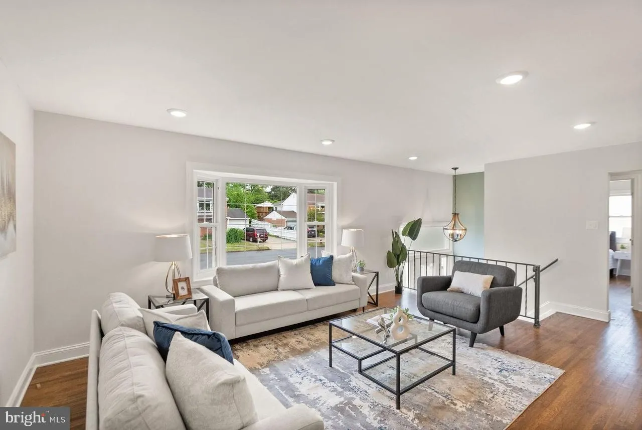 Chantilly, Virginia 20151, United States, 4 Bedrooms Bedrooms, ,2 BathroomsBathrooms,Residential,Active,154462