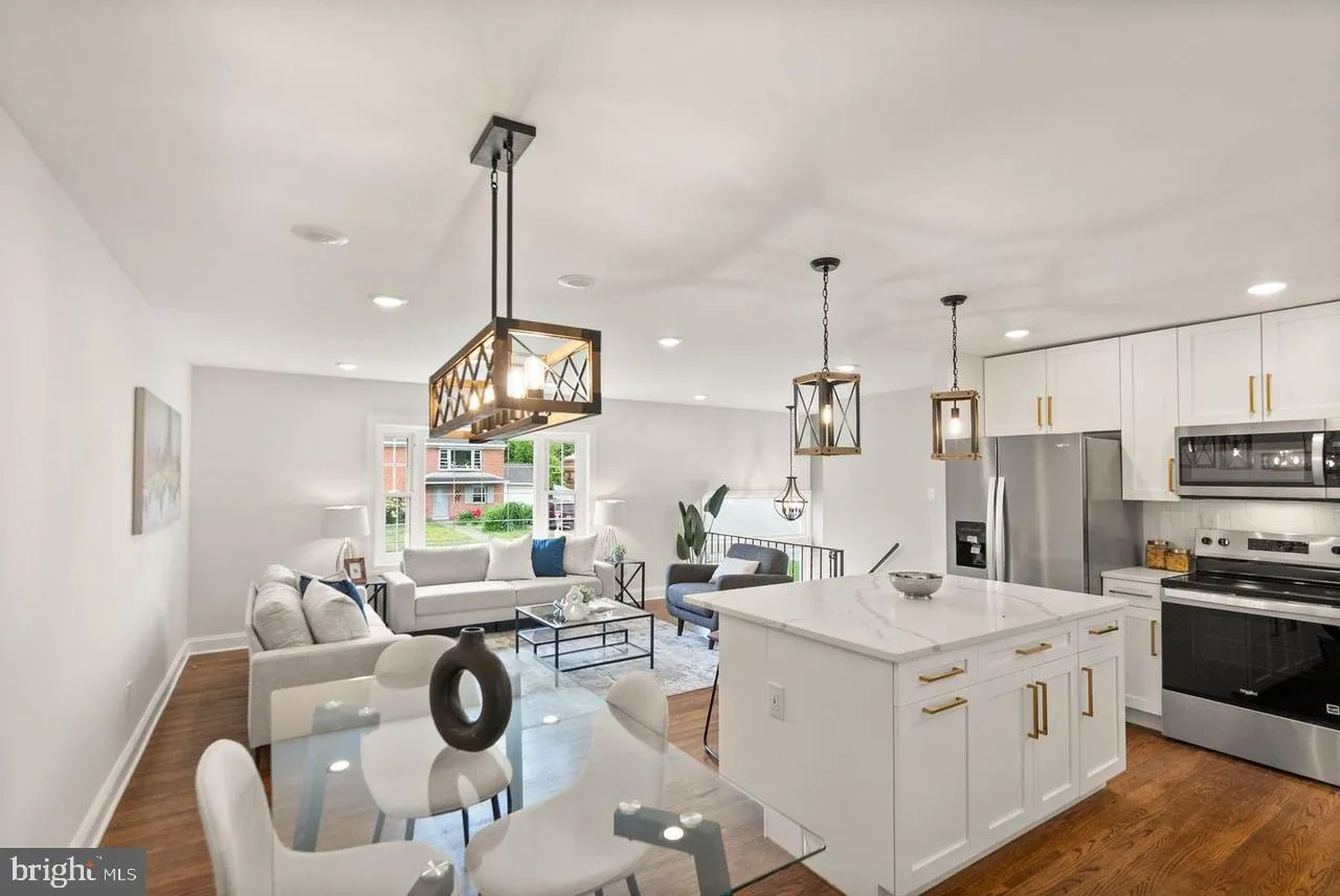 Chantilly, Virginia 20151, United States, 4 Bedrooms Bedrooms, ,2 BathroomsBathrooms,Residential,Active,154462