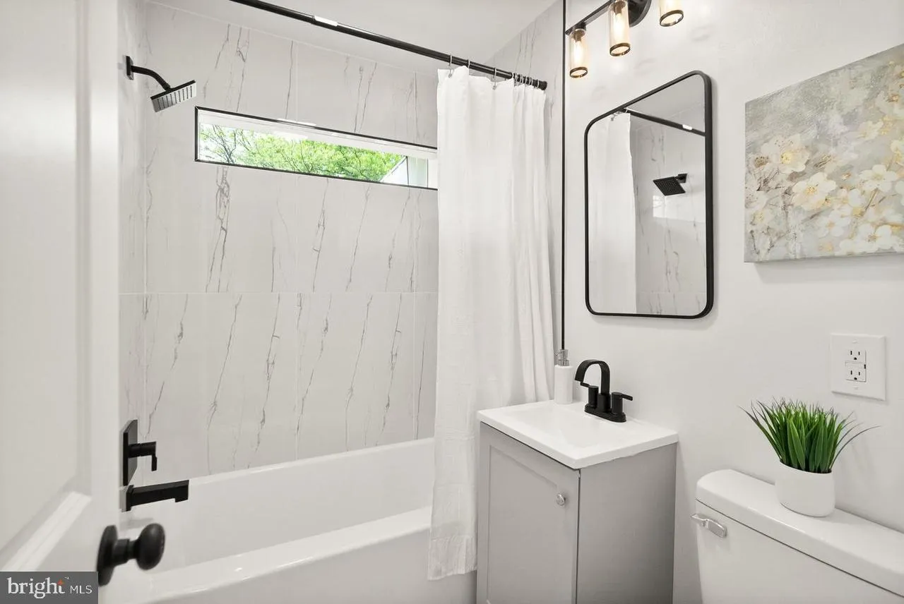 Chantilly, Virginia 20151, United States, 4 Bedrooms Bedrooms, ,2 BathroomsBathrooms,Residential,Active,154462