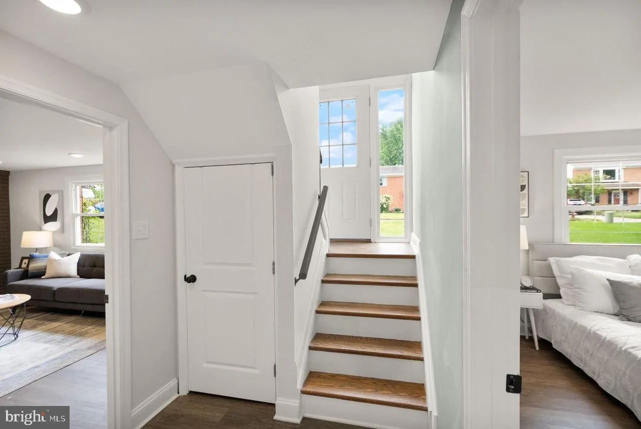 Chantilly, Virginia 20151, United States, 4 Bedrooms Bedrooms, ,2 BathroomsBathrooms,Residential,Active,154462