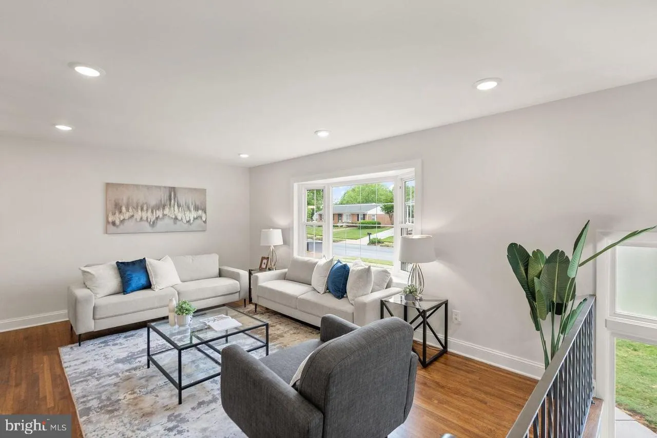 Chantilly, Virginia 20151, United States, 4 Bedrooms Bedrooms, ,2 BathroomsBathrooms,Residential,Active,154462