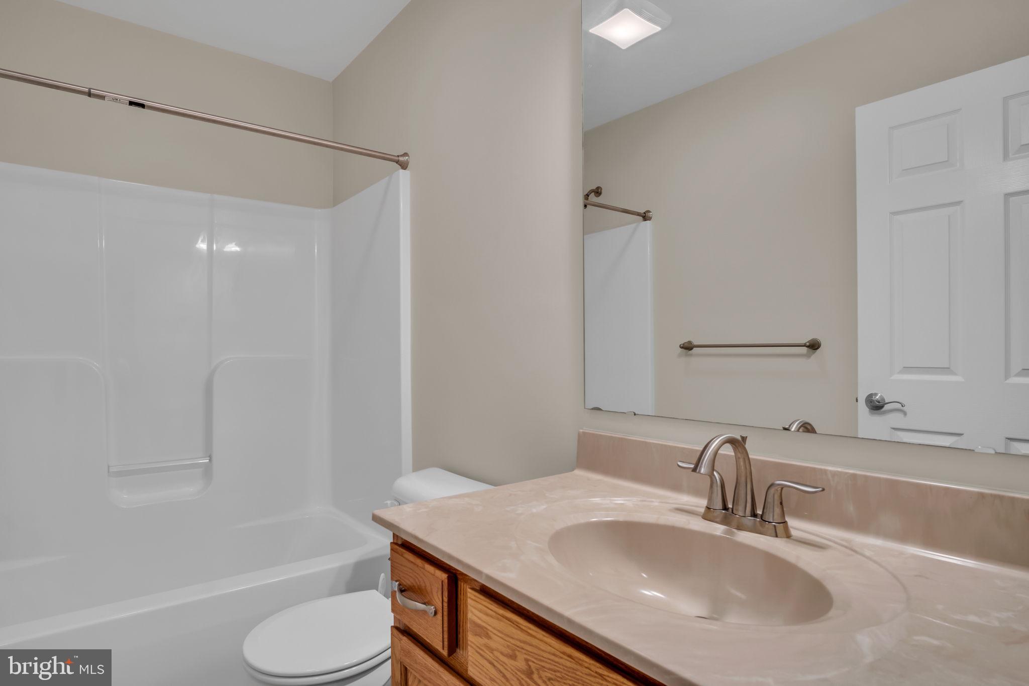 ROTH'S FARM VILLAGE - Residential