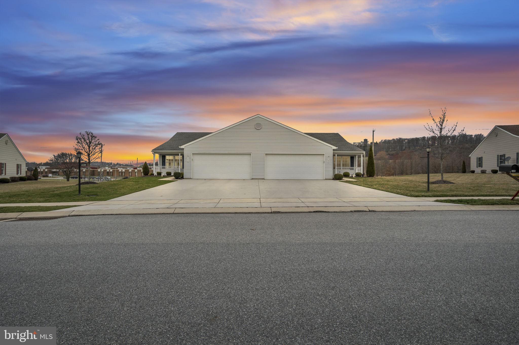 ROTH'S FARM VILLAGE - Residential