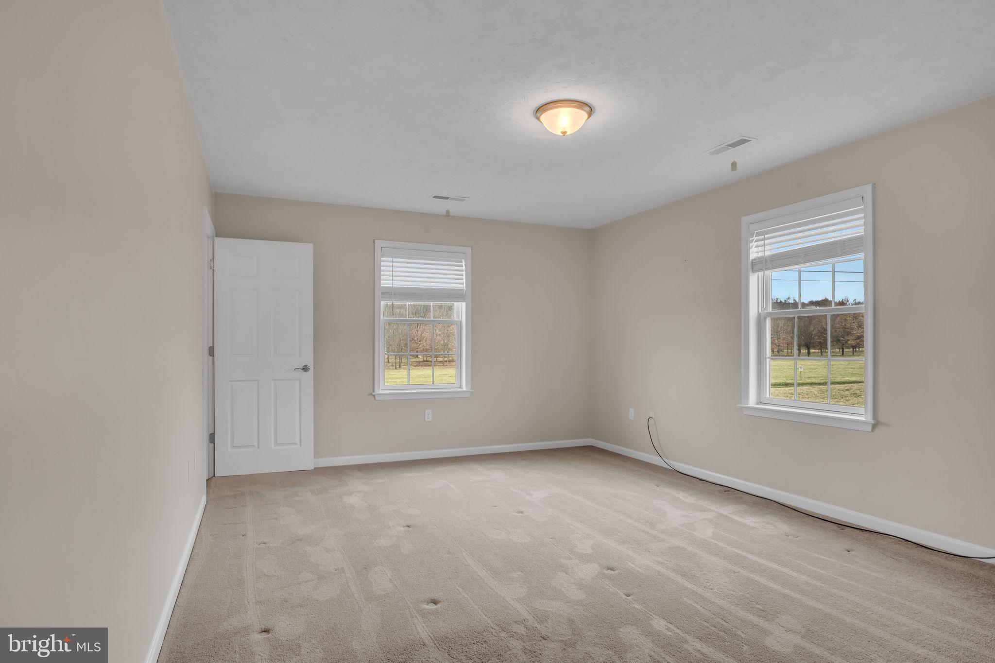 ROTH'S FARM VILLAGE - Residential