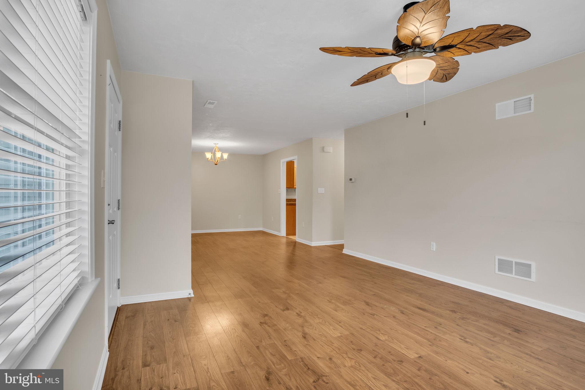 ROTH'S FARM VILLAGE - Residential