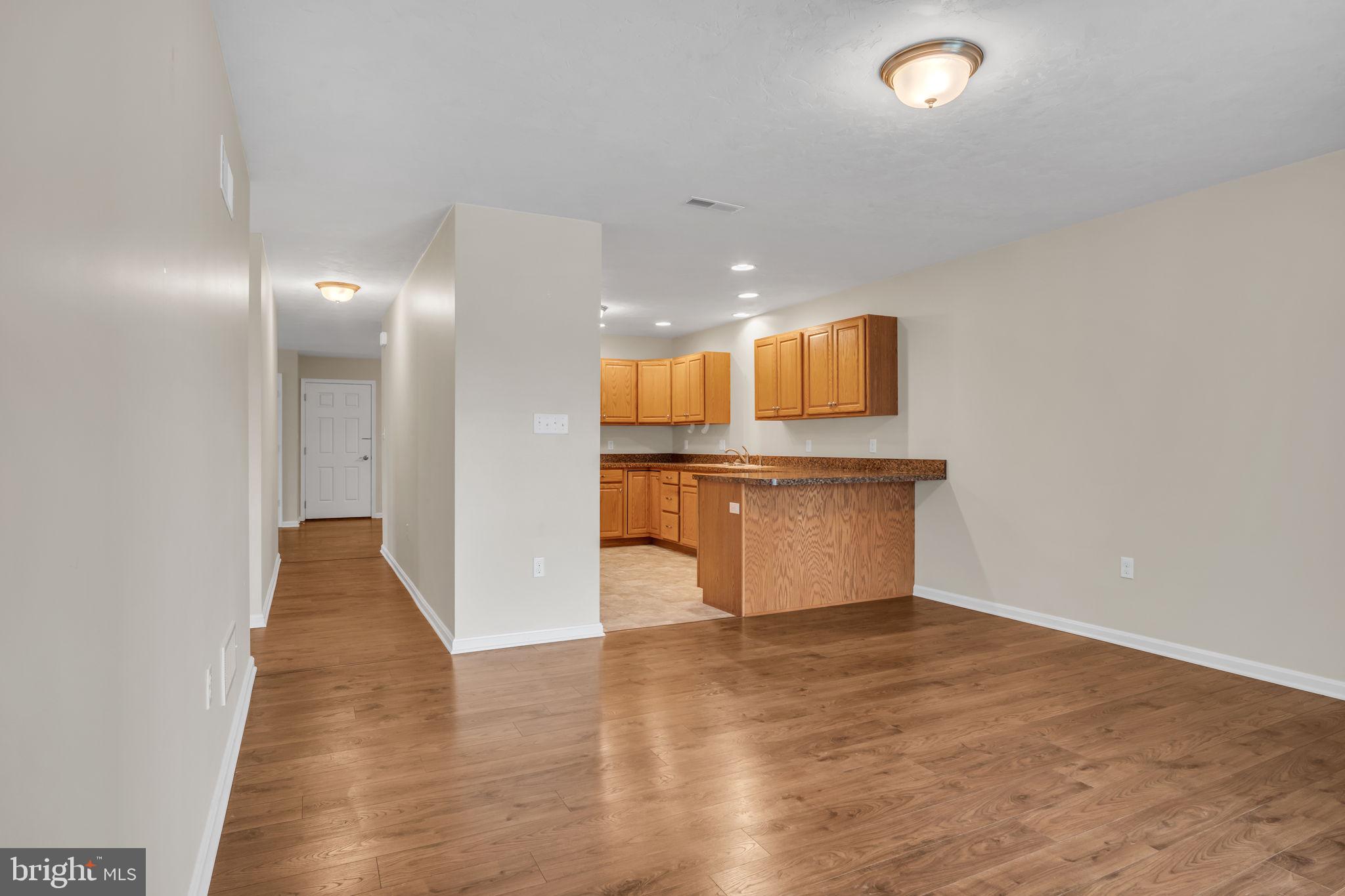 ROTH'S FARM VILLAGE - Residential