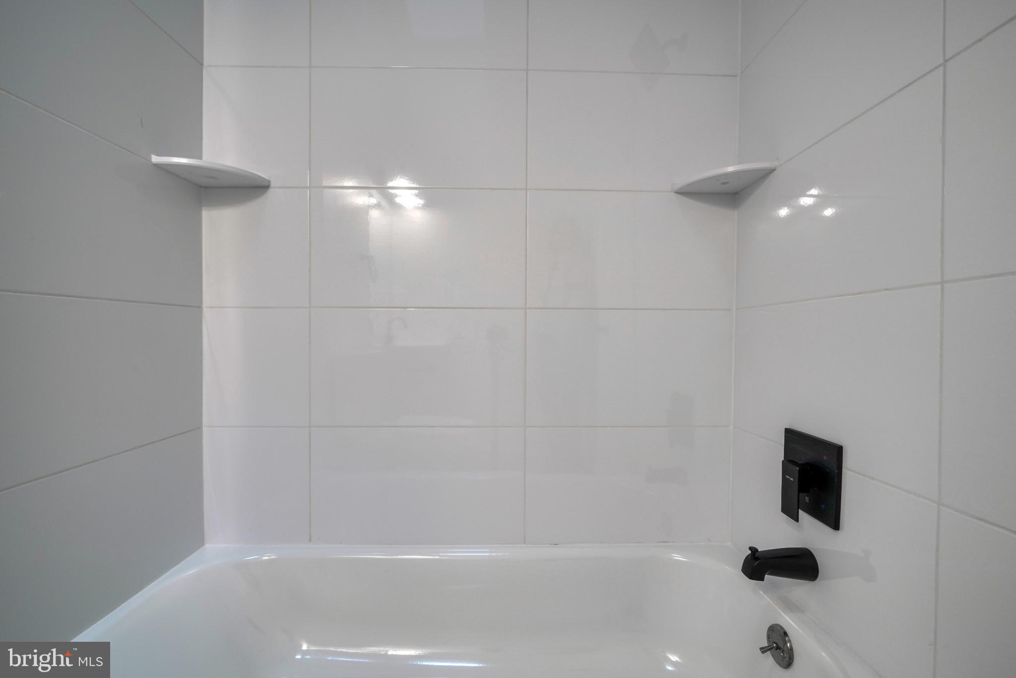 BROOKFALLS - Residential Lease