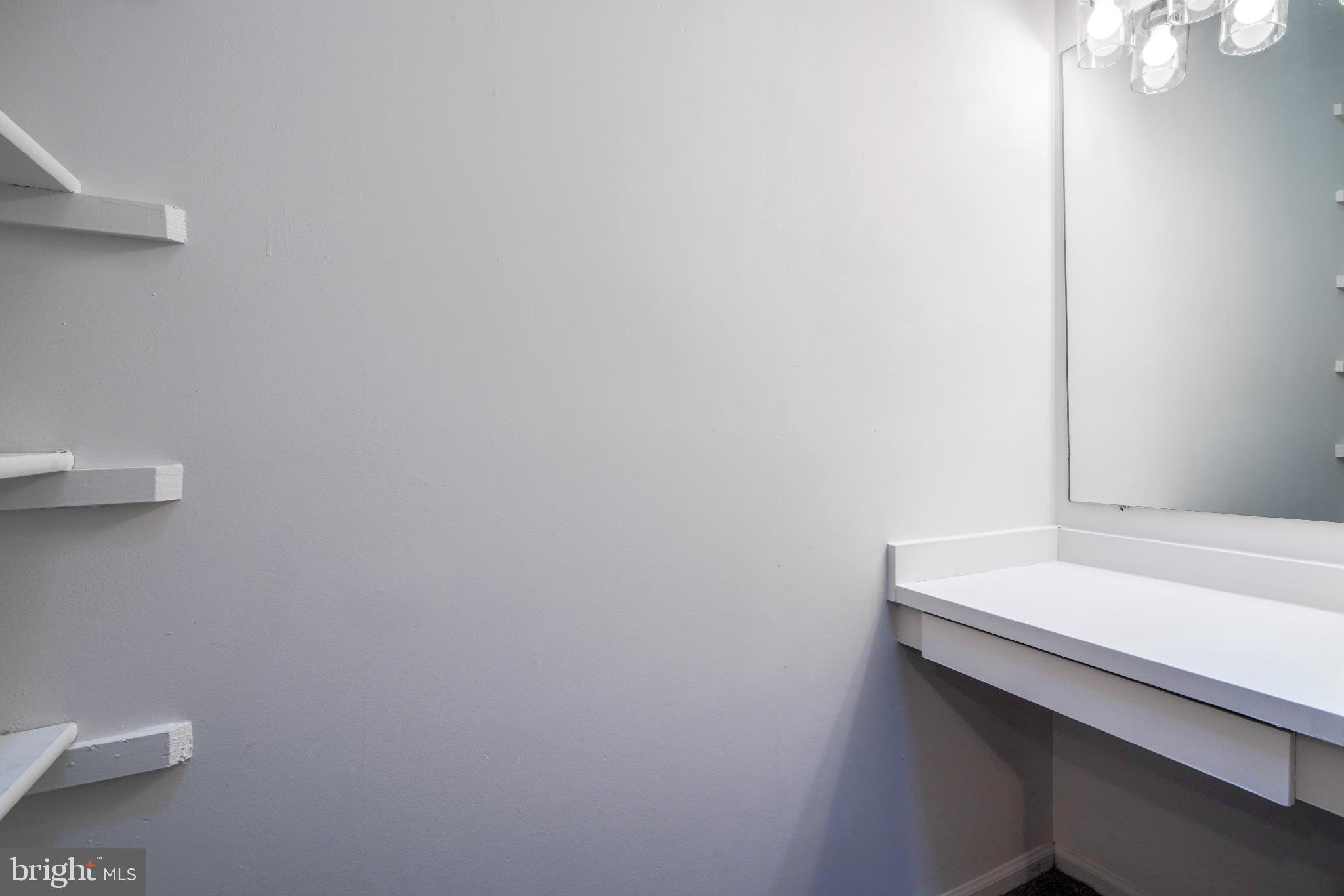 BROOKFALLS - Residential Lease