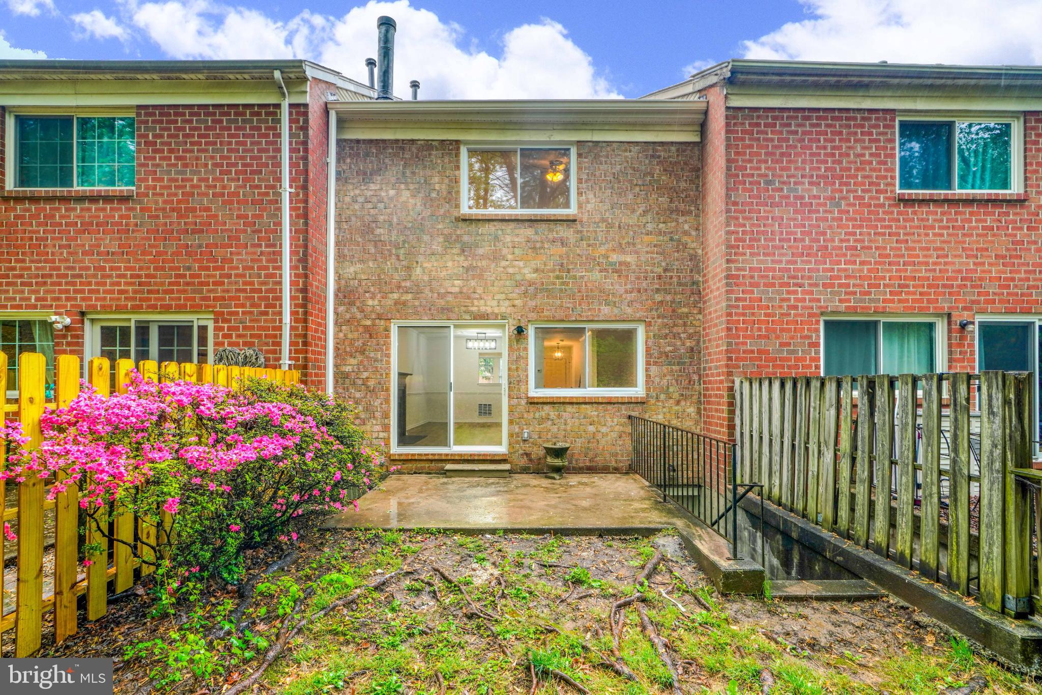 BROOKFALLS - Residential Lease