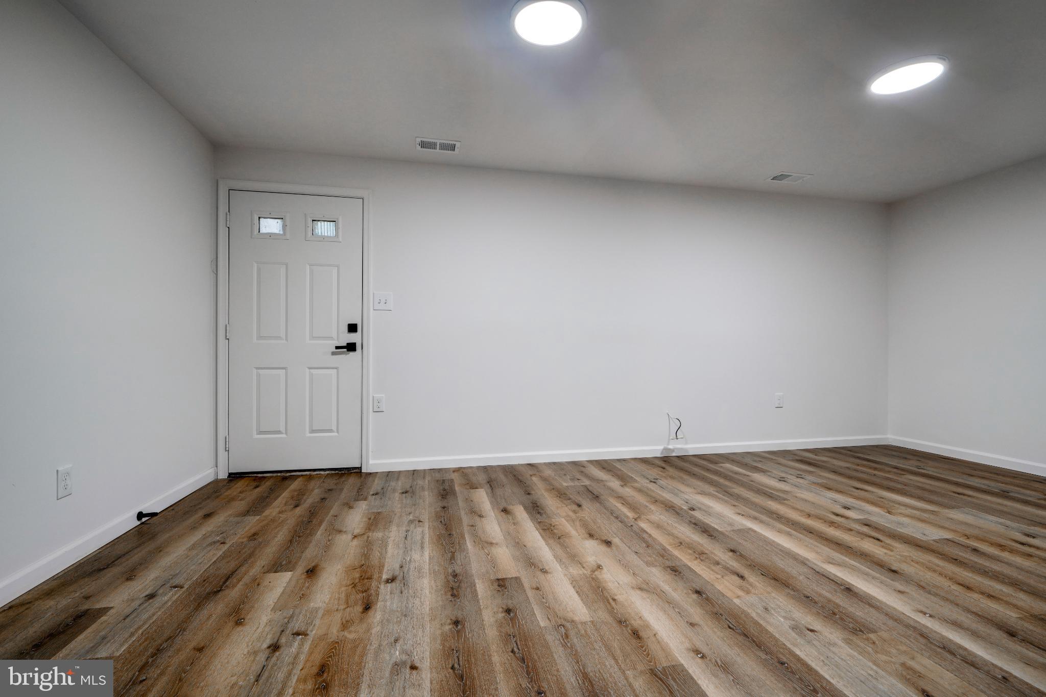 BROOKFALLS - Residential Lease