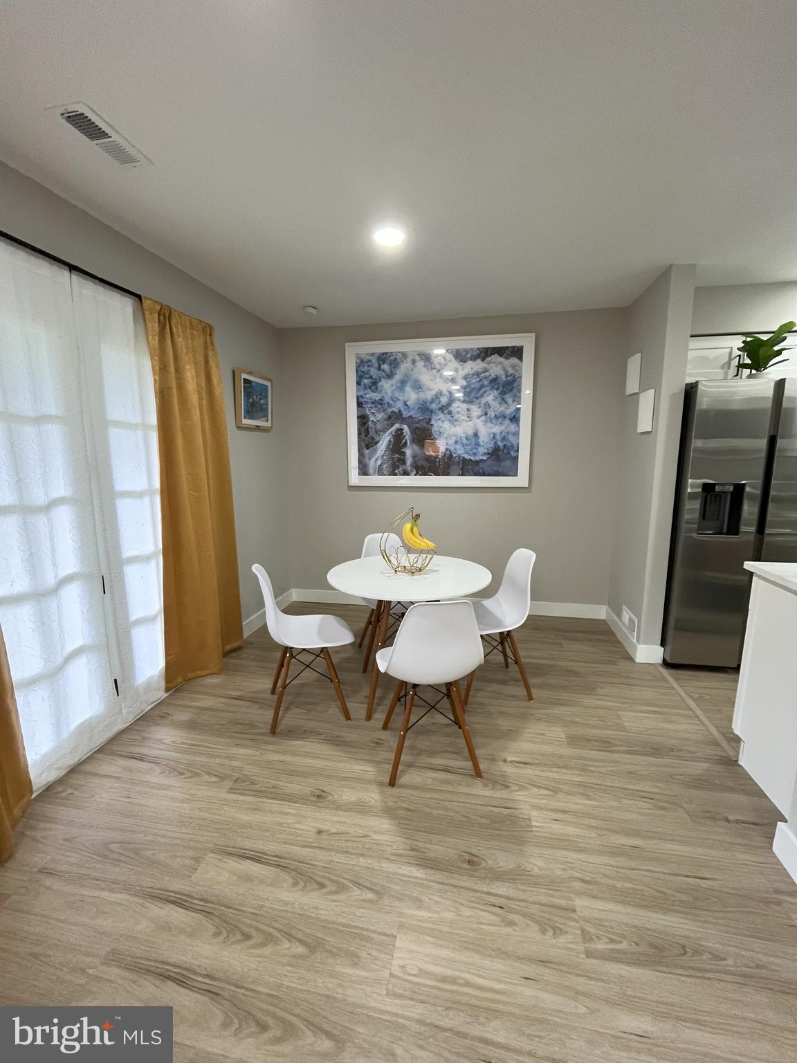 TREEHOUSES II OF R - Residential Lease