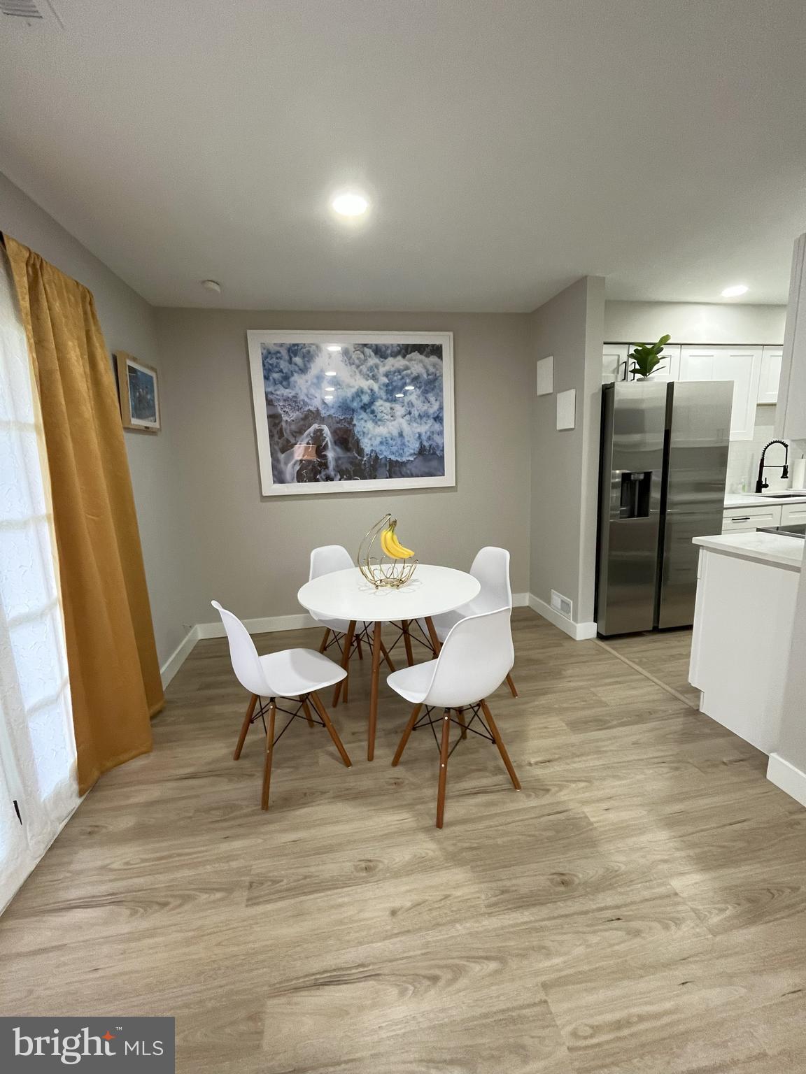 TREEHOUSES II OF R - Residential Lease