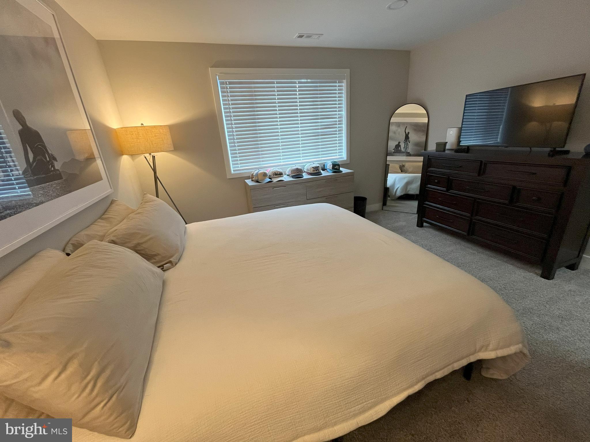 TREEHOUSES II OF R - Residential Lease