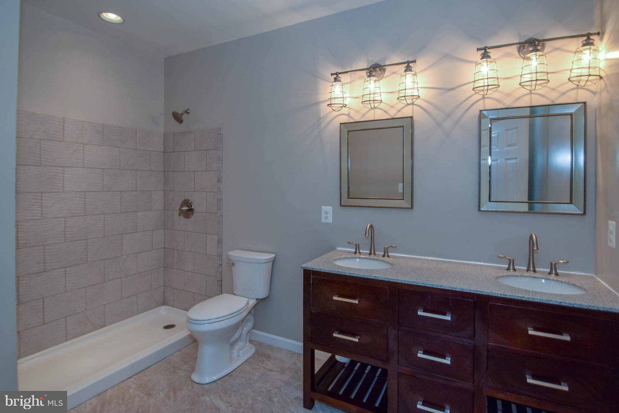 EDGE MEAD - Residential