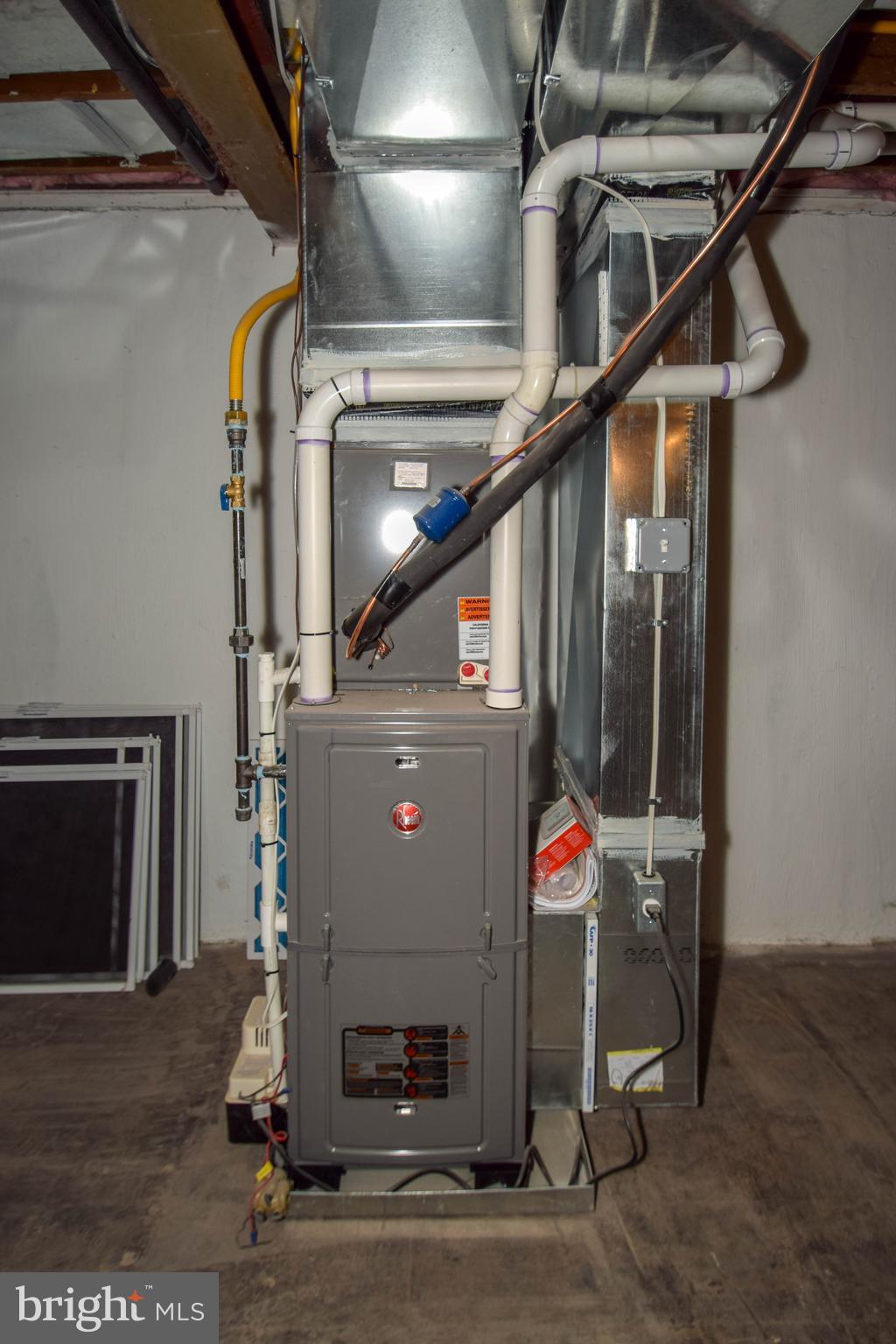 EDGE MEAD - Residential