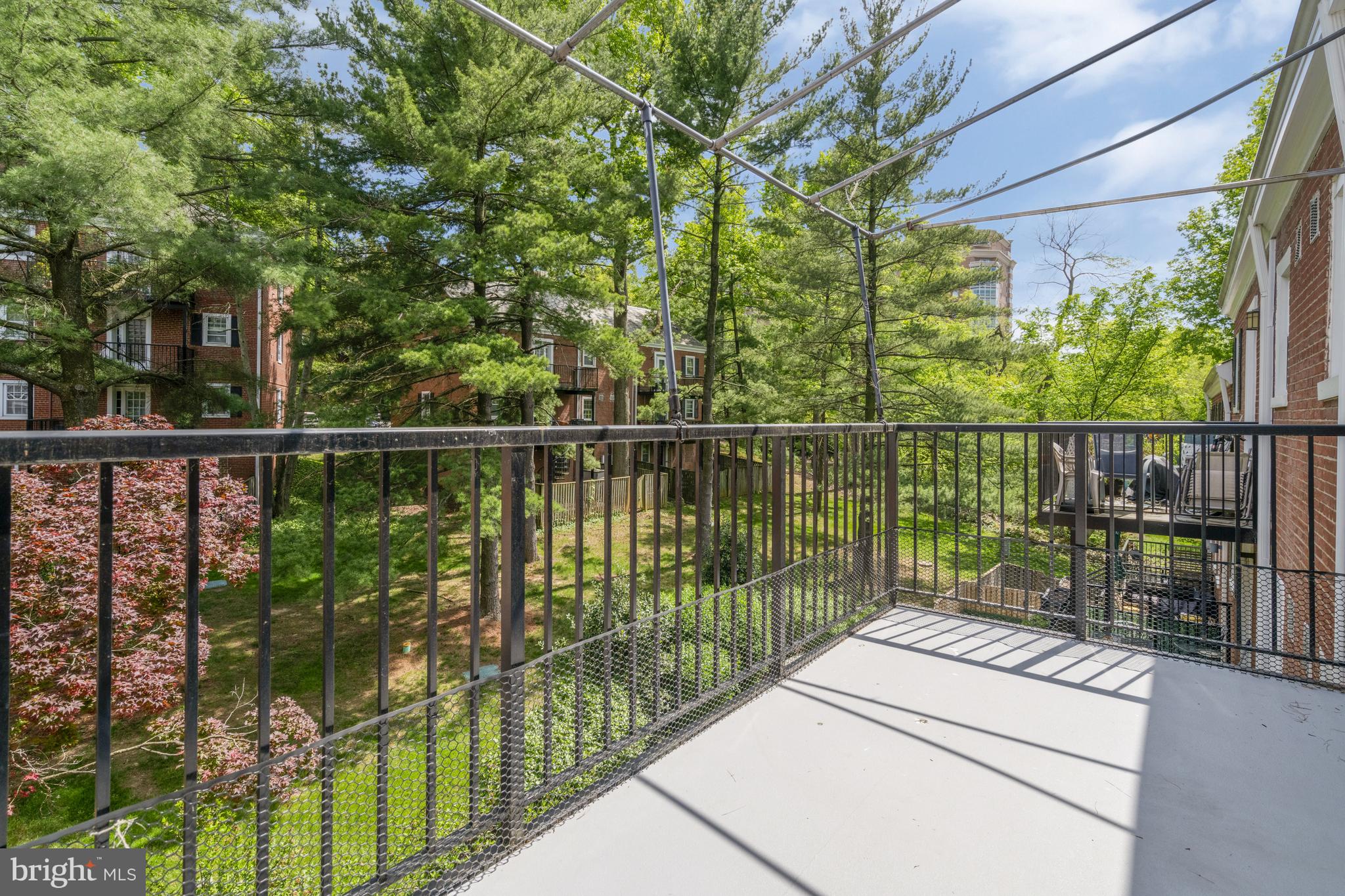 FAIRLINGTON VILLAGE - Residential