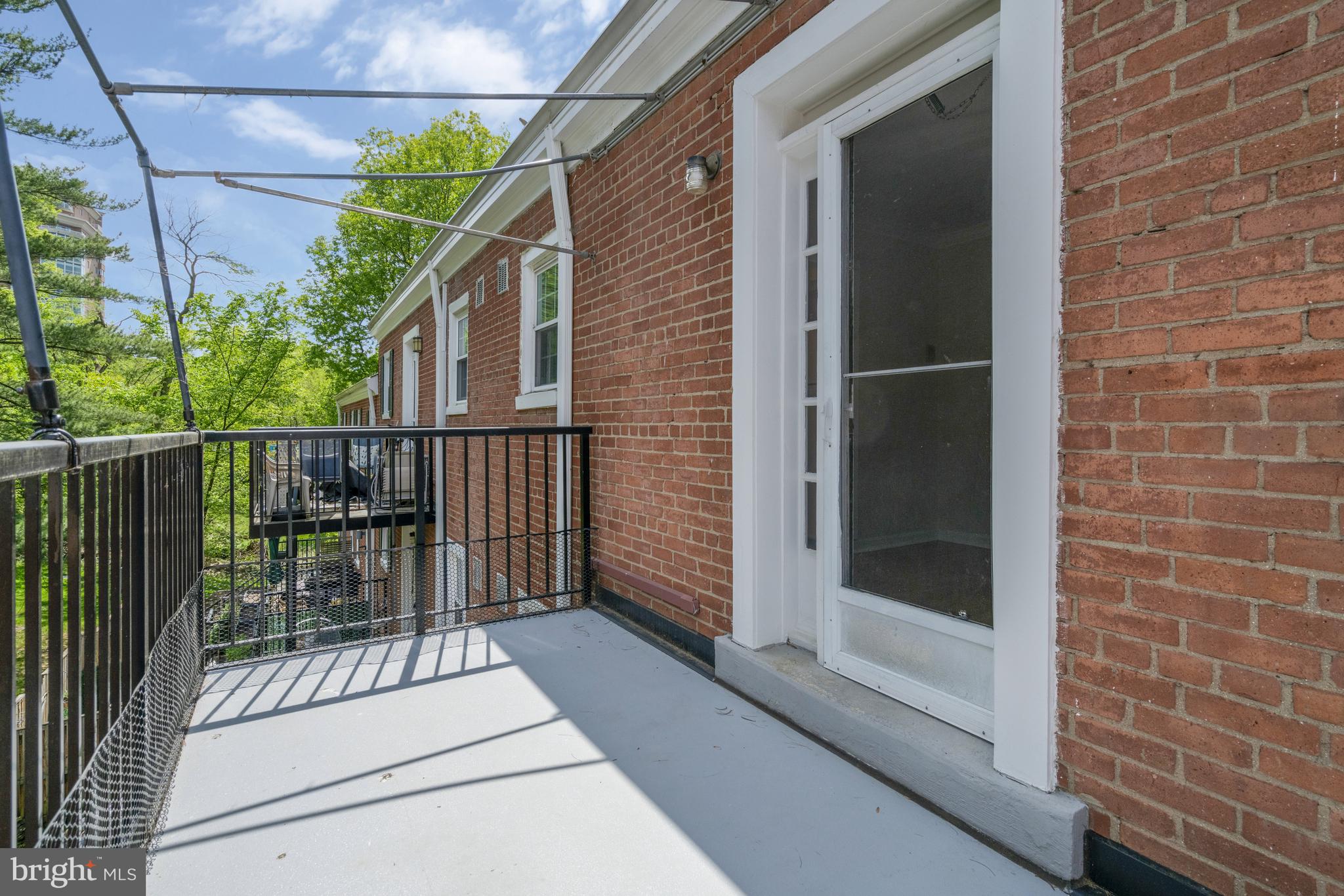 FAIRLINGTON VILLAGE - Residential