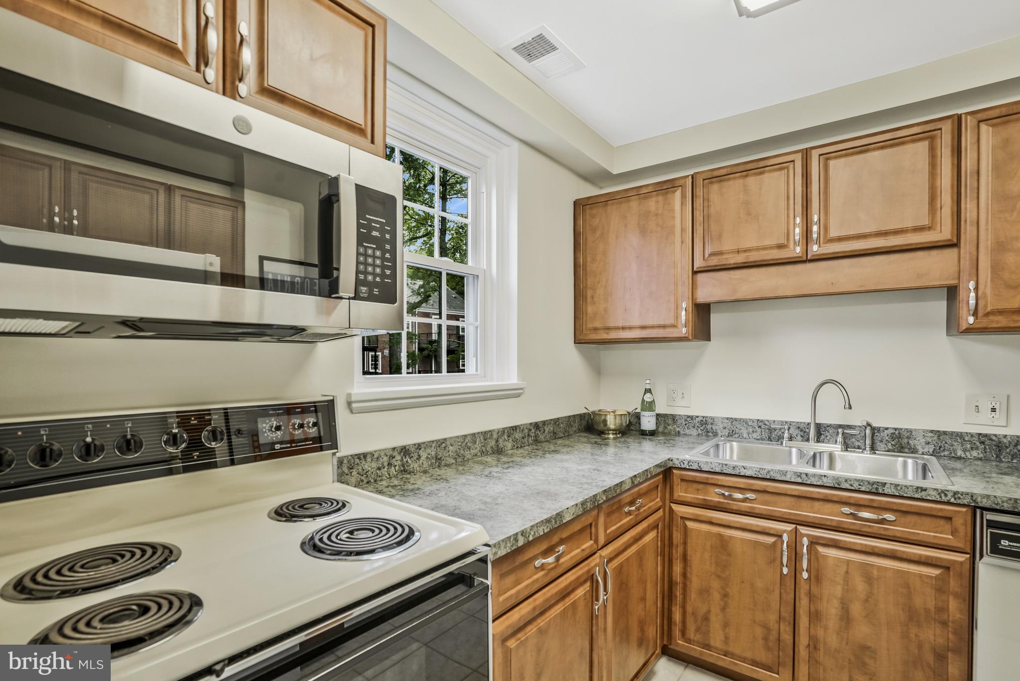 FAIRLINGTON VILLAGE - Residential