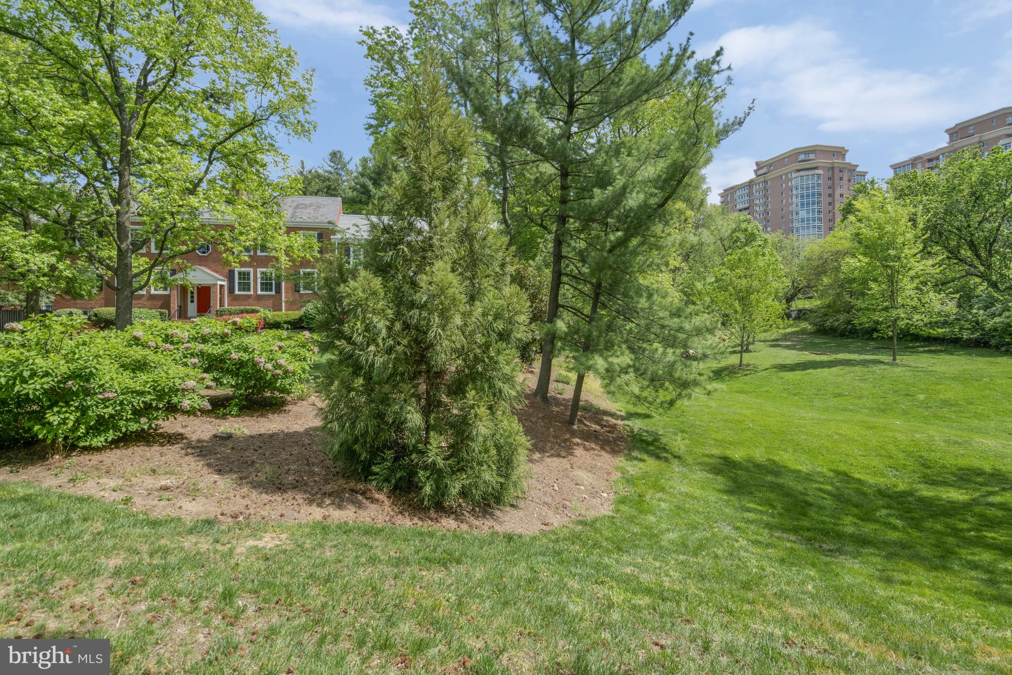 FAIRLINGTON VILLAGE - Residential