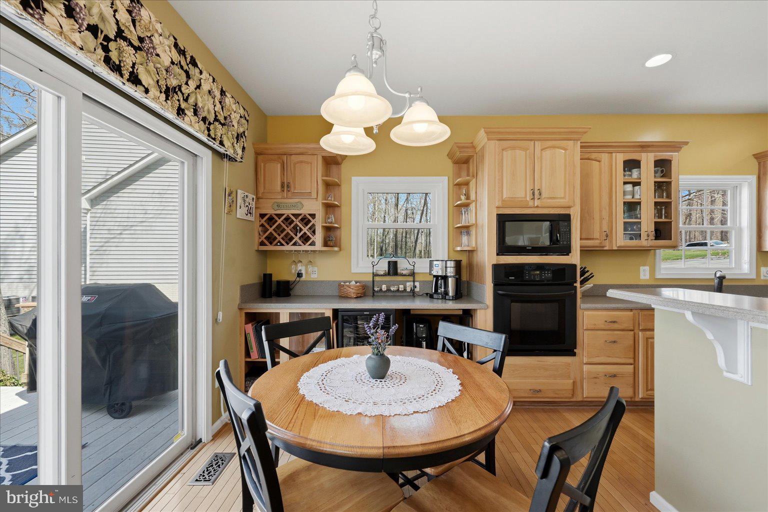 LAKE LAND - Residential