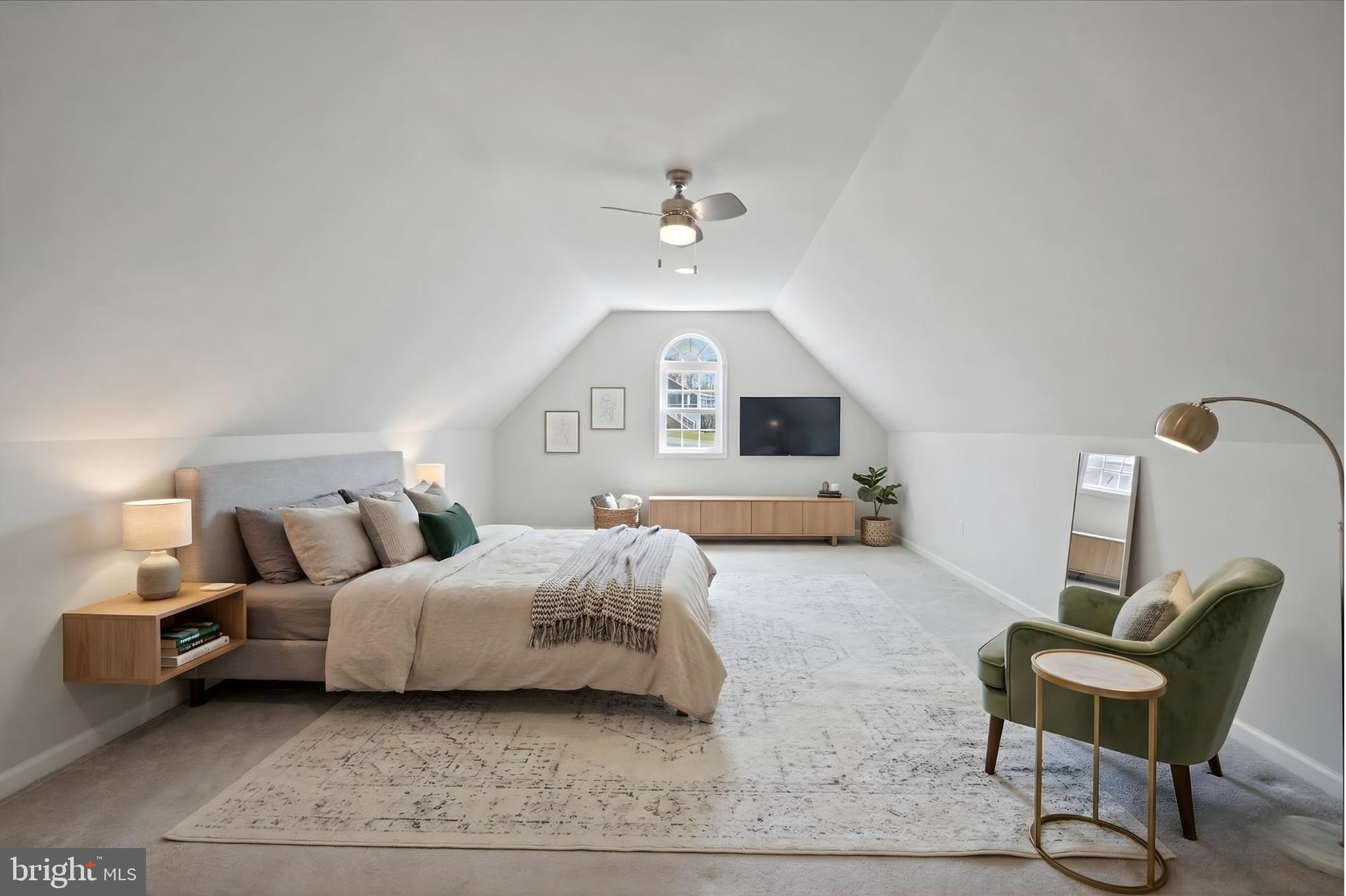 LAKE LAND - Residential