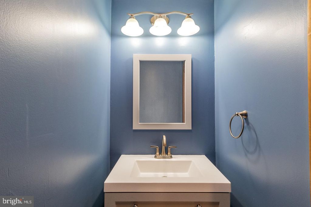 Photo of 226 S BRIDGE ST, CHRISTIANA, PA 17509 (MLS # PALA2035844)