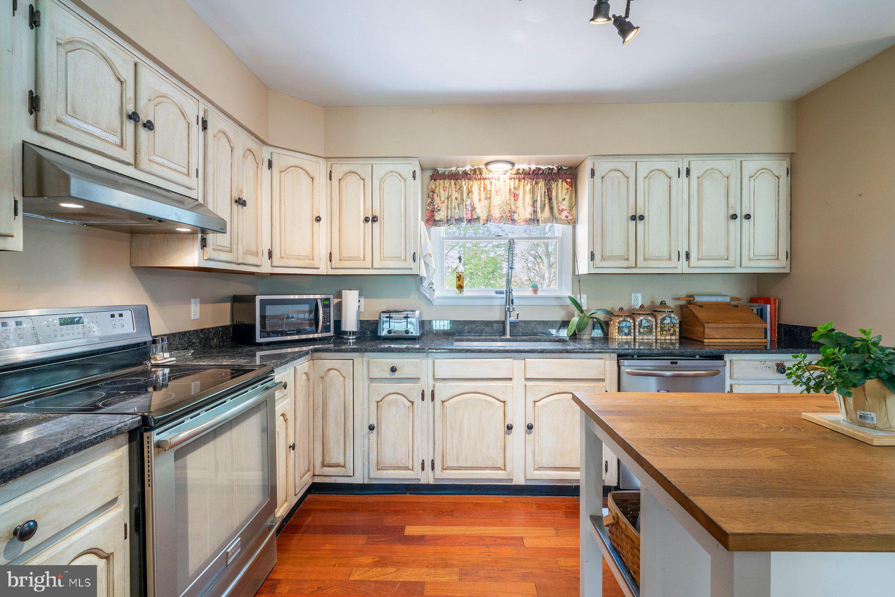 WALNUT RIDGE - Residential