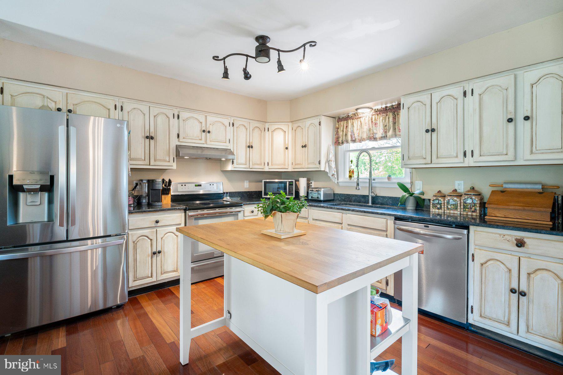 WALNUT RIDGE - Residential