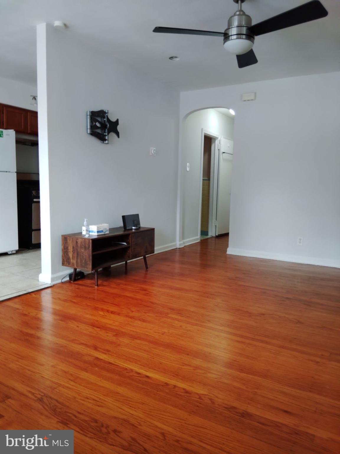 WEST OAK LANE - Residential Lease